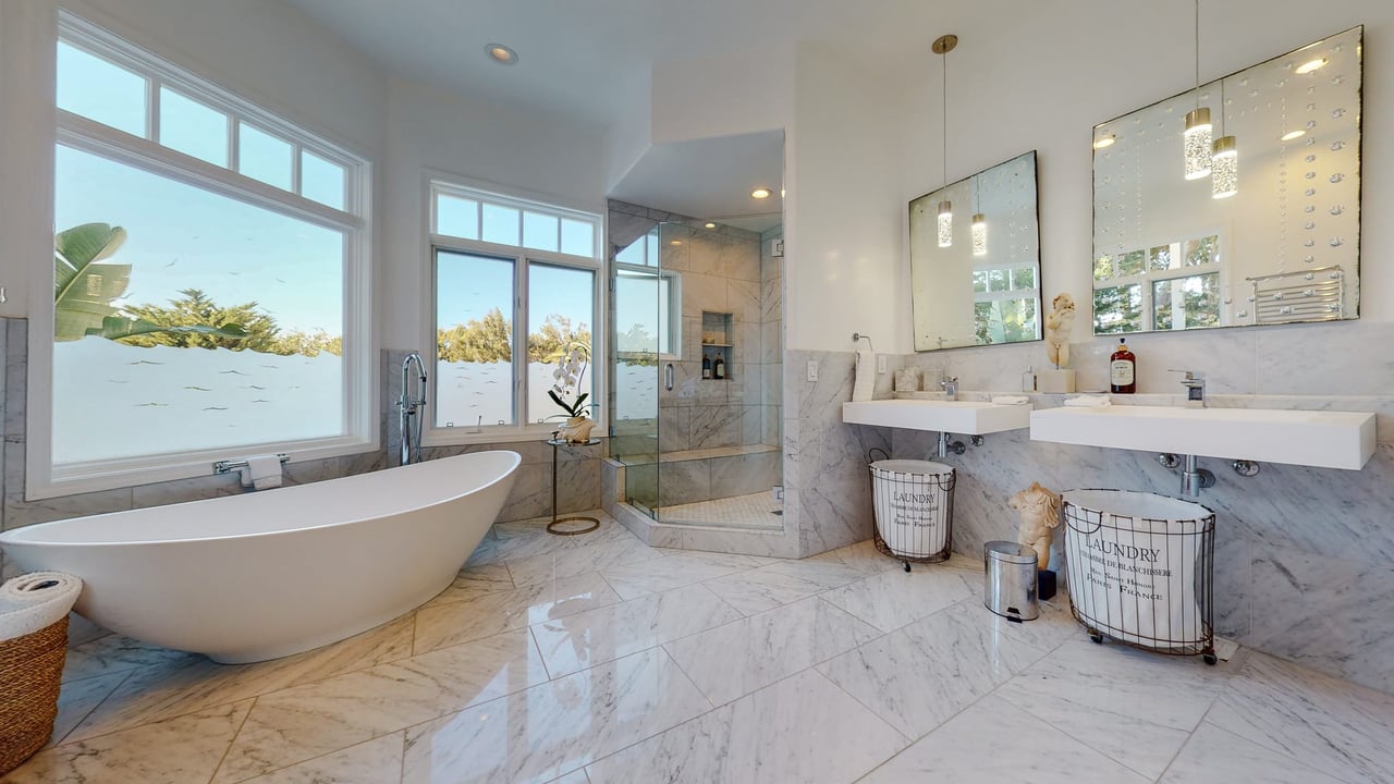 Prestigious Broad Beach Home