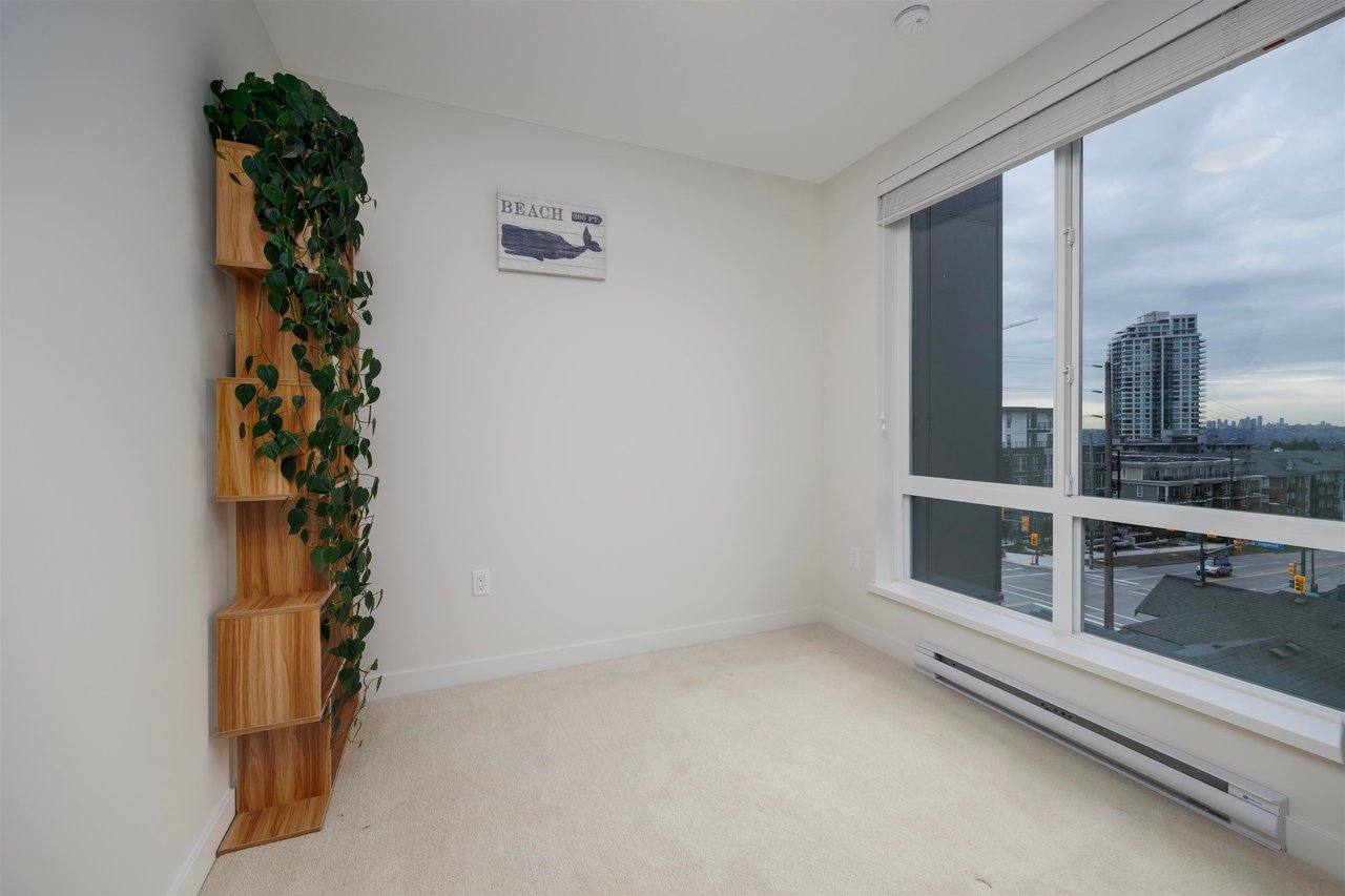 411-707 Como Lake Ave