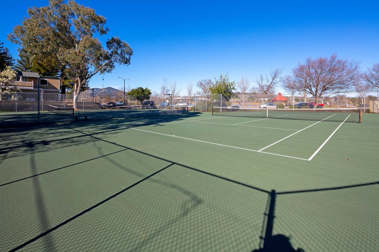 21 Lakeview Court, Novato