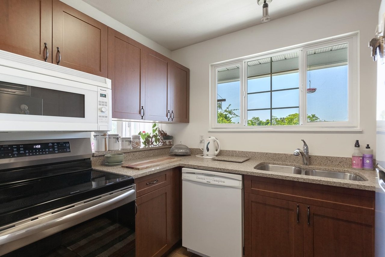 404-8772 SW Marine Dr