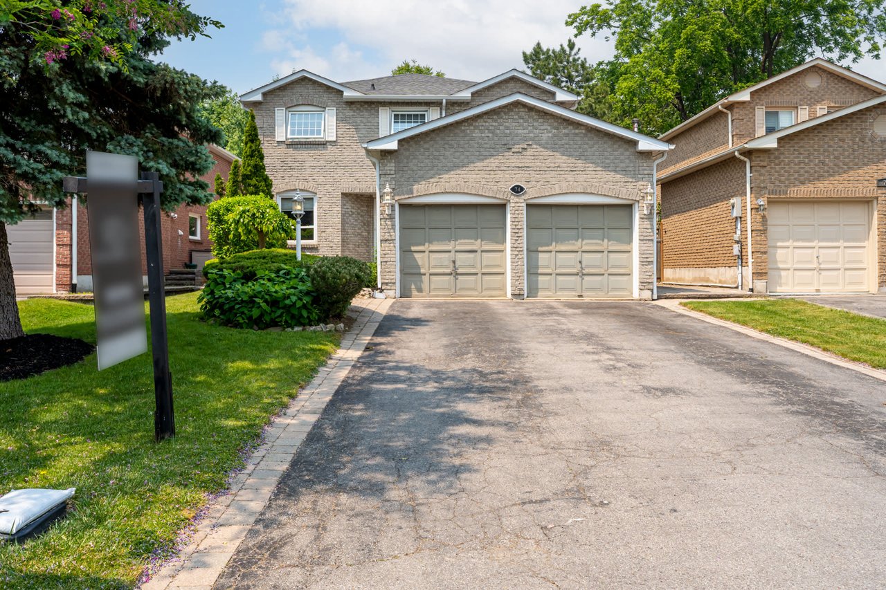 74 Penny Cres