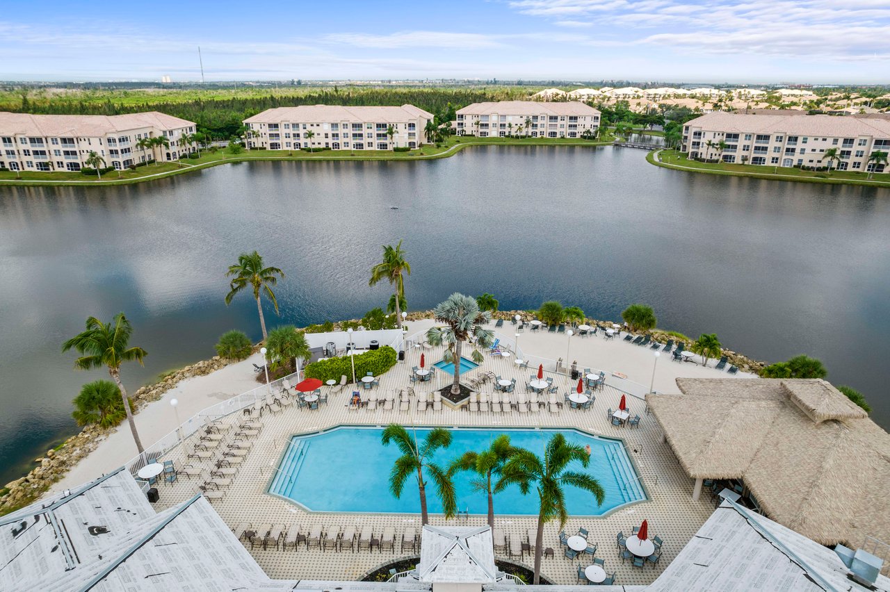 Lexington Carriage Home , 8813 Stockbridge Drive Fort Myers FL