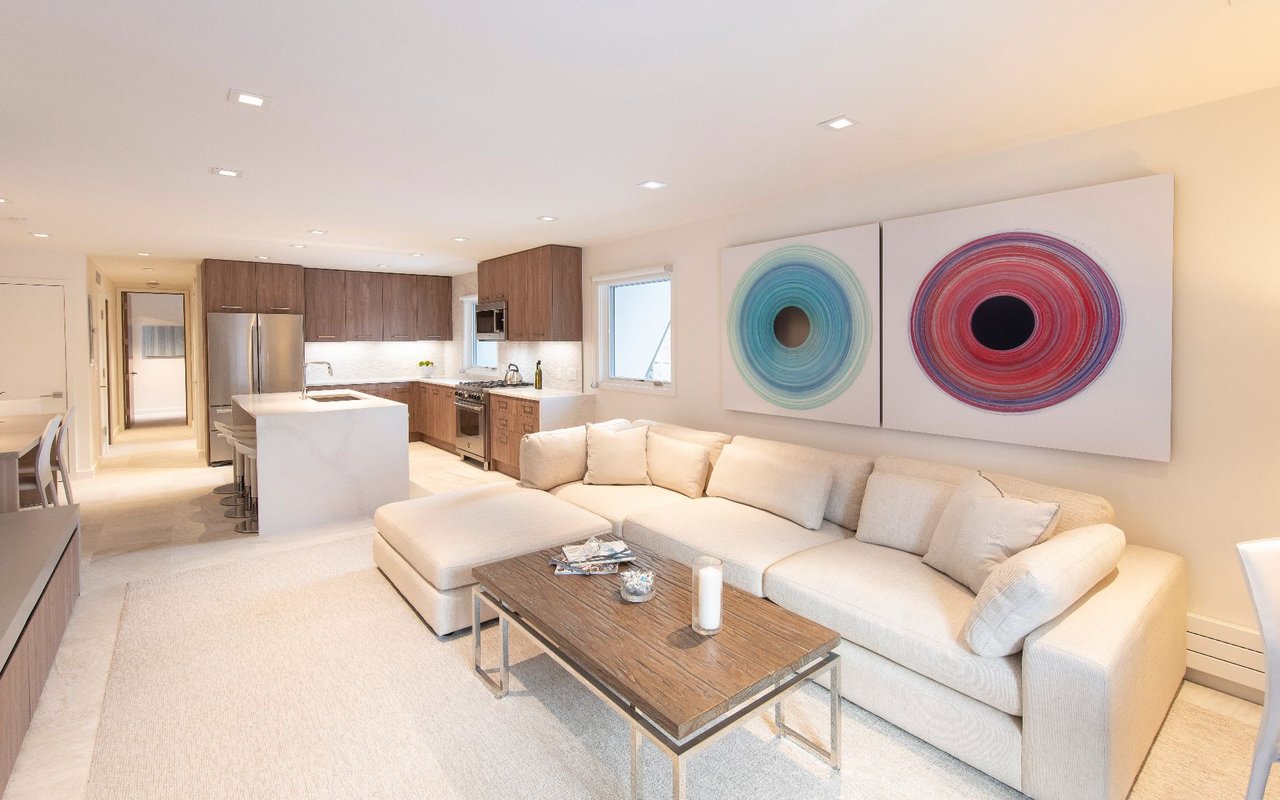210 E Cooper Ave 3G
