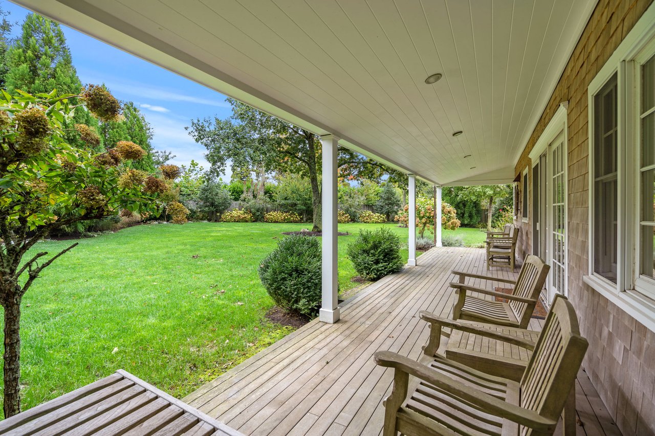 6 Oak Hollow Ln