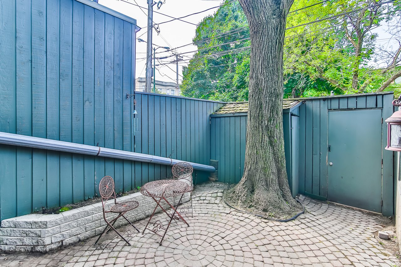 3806 N Alta Vista Ter