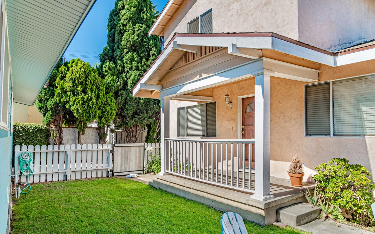 305 Roycroft Avenue