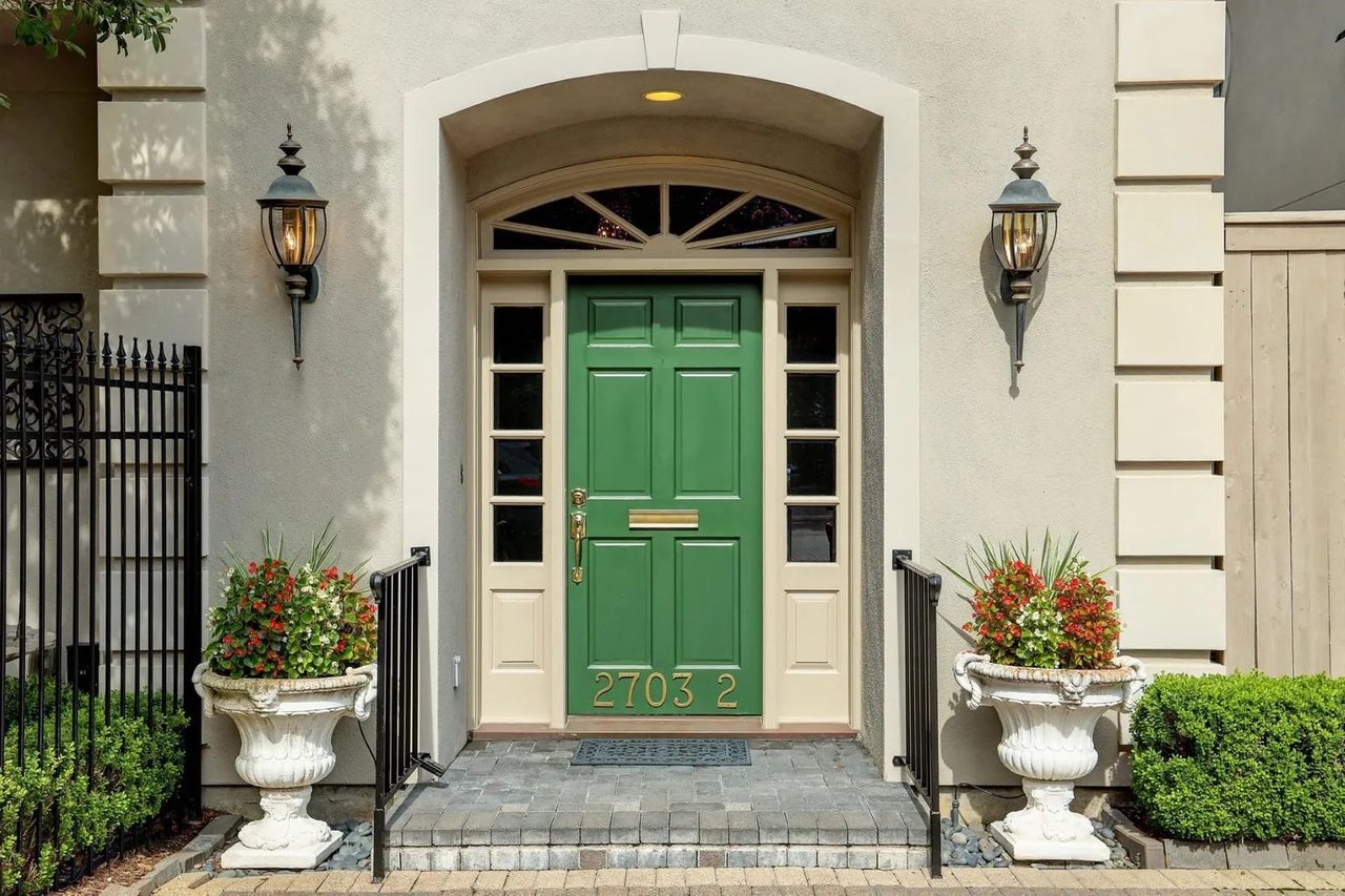  Exuberant Entries: 5 Homes With Colorful Front Doors