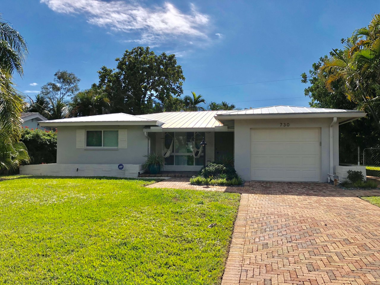 730 SW 27th Way, Boynton Beach, FL 33435