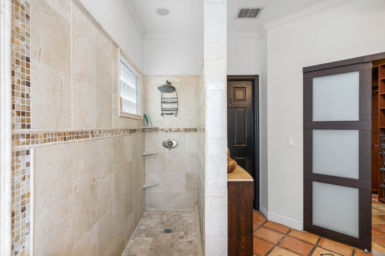 2563 CARTER GROVE CIRCLE