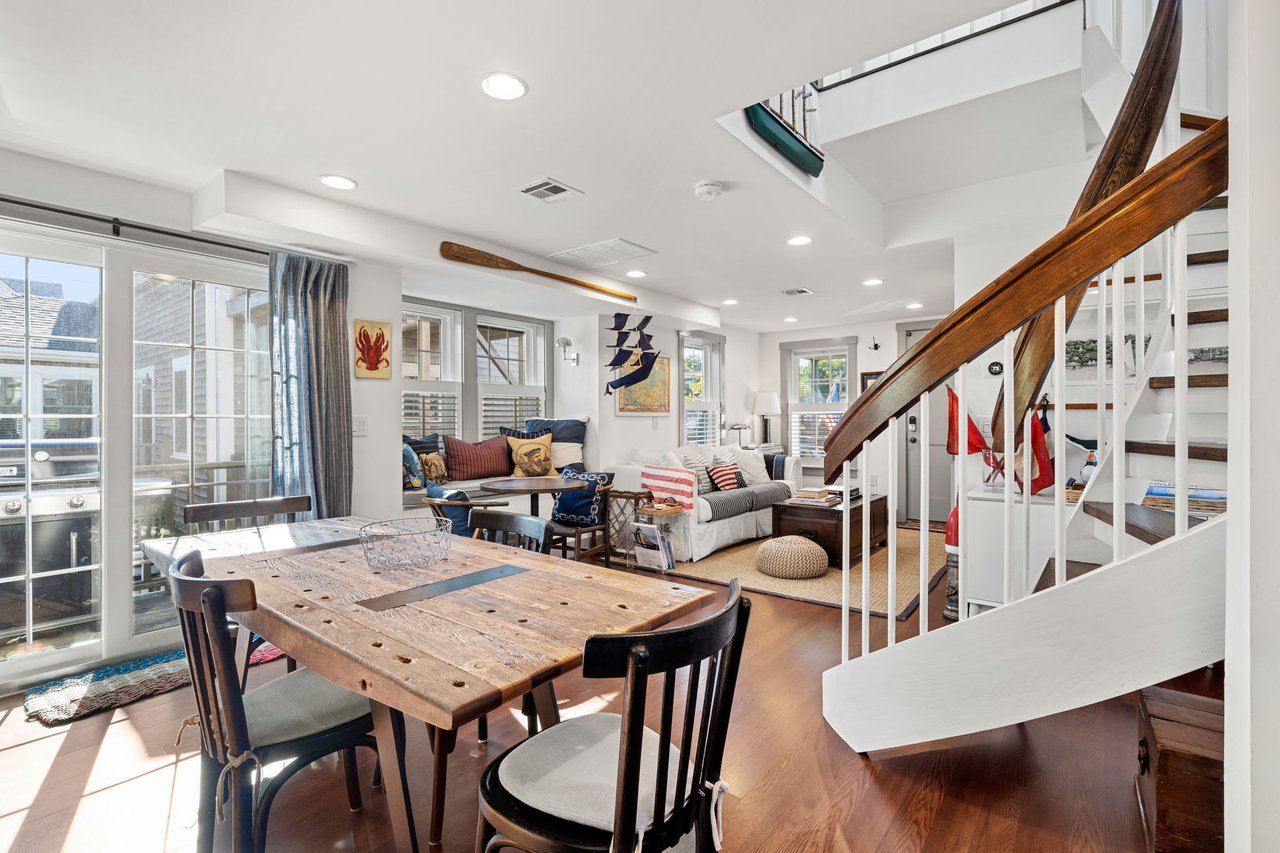 8 Cornish St