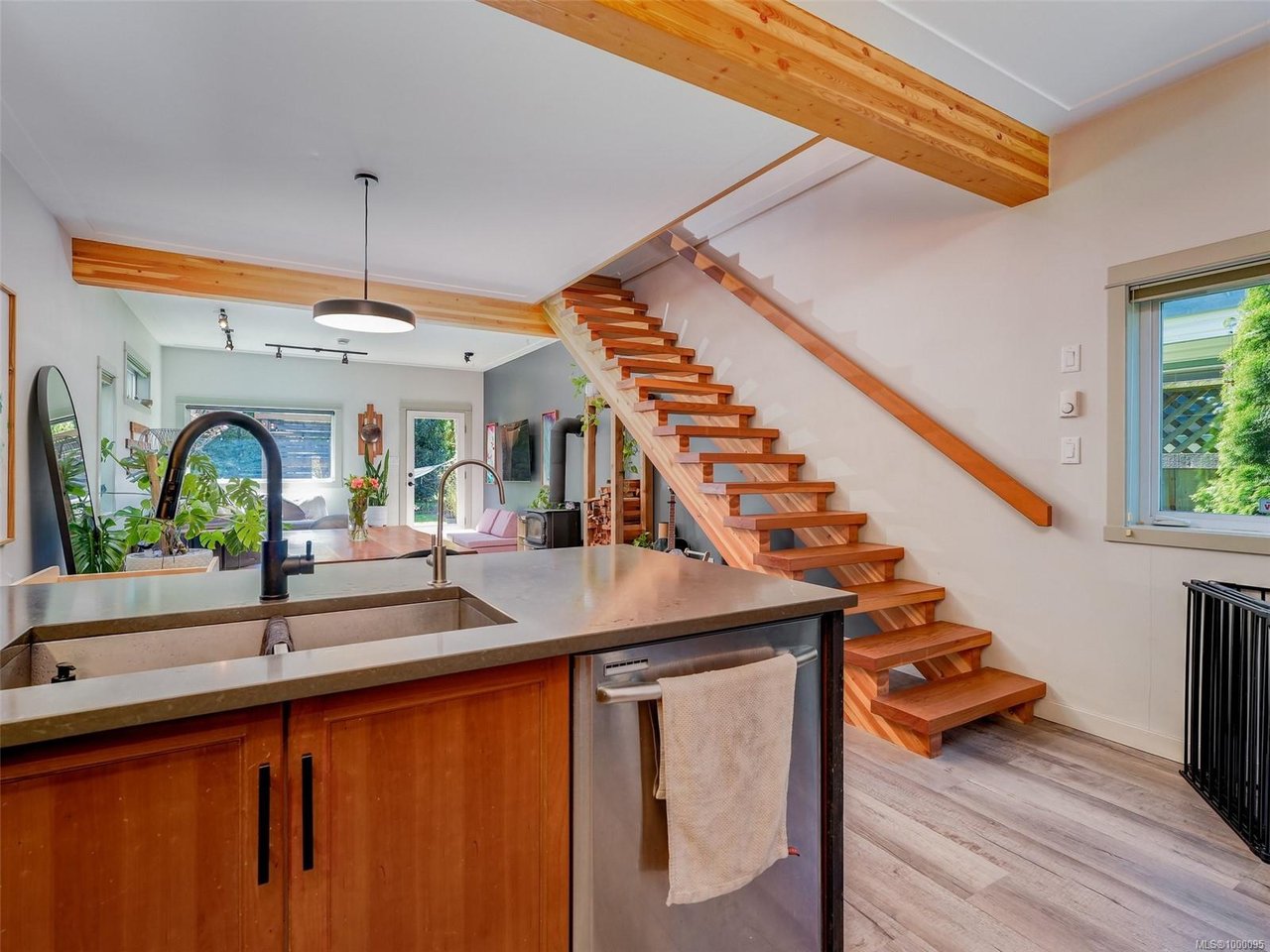 282 Burnside Rd, Victoria