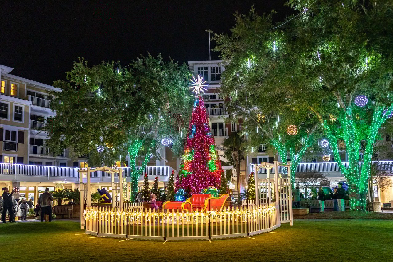 11th Annual Sparkling Wine and Holiday Lights