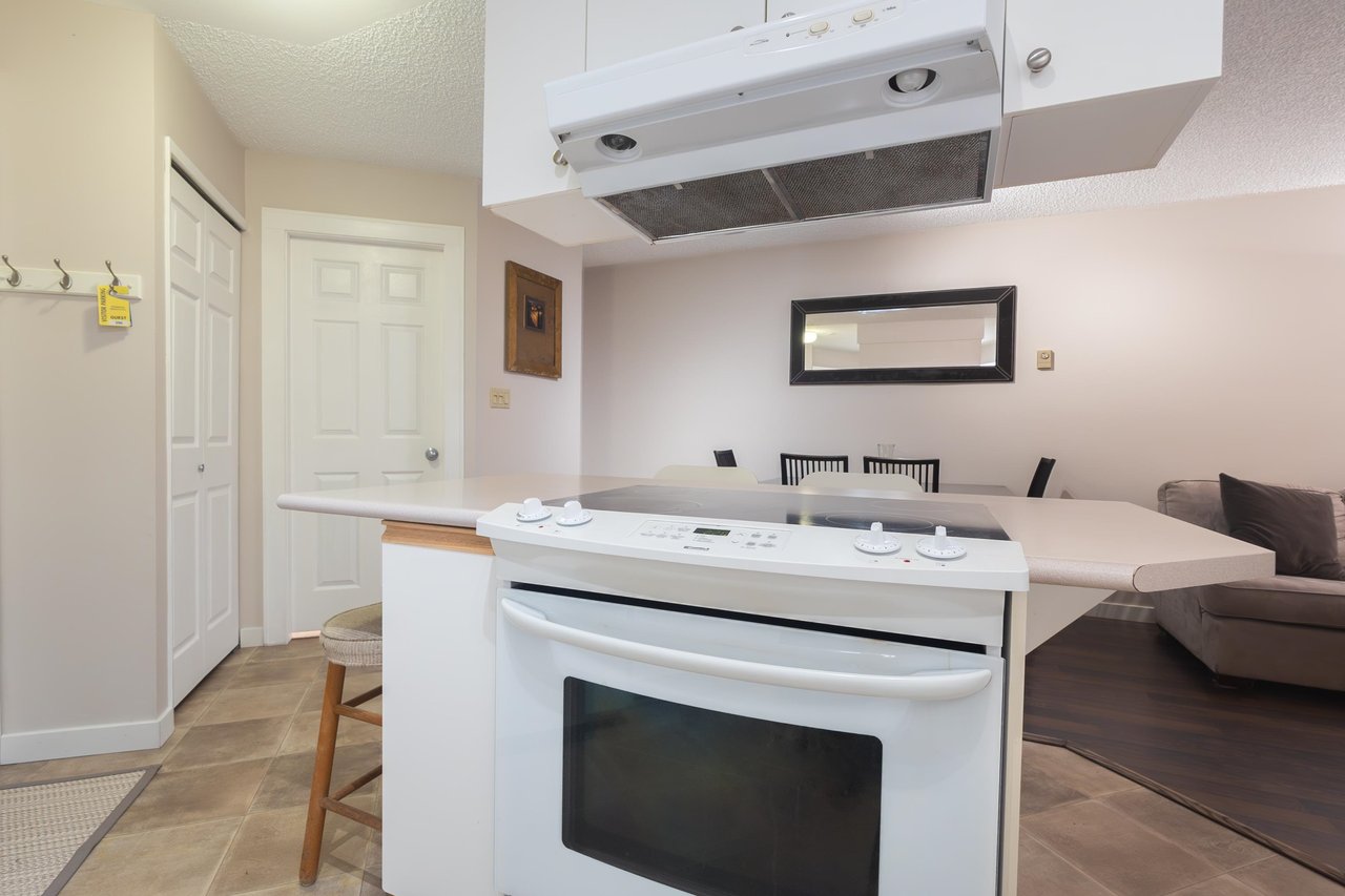 A109-40100 Willow Cres