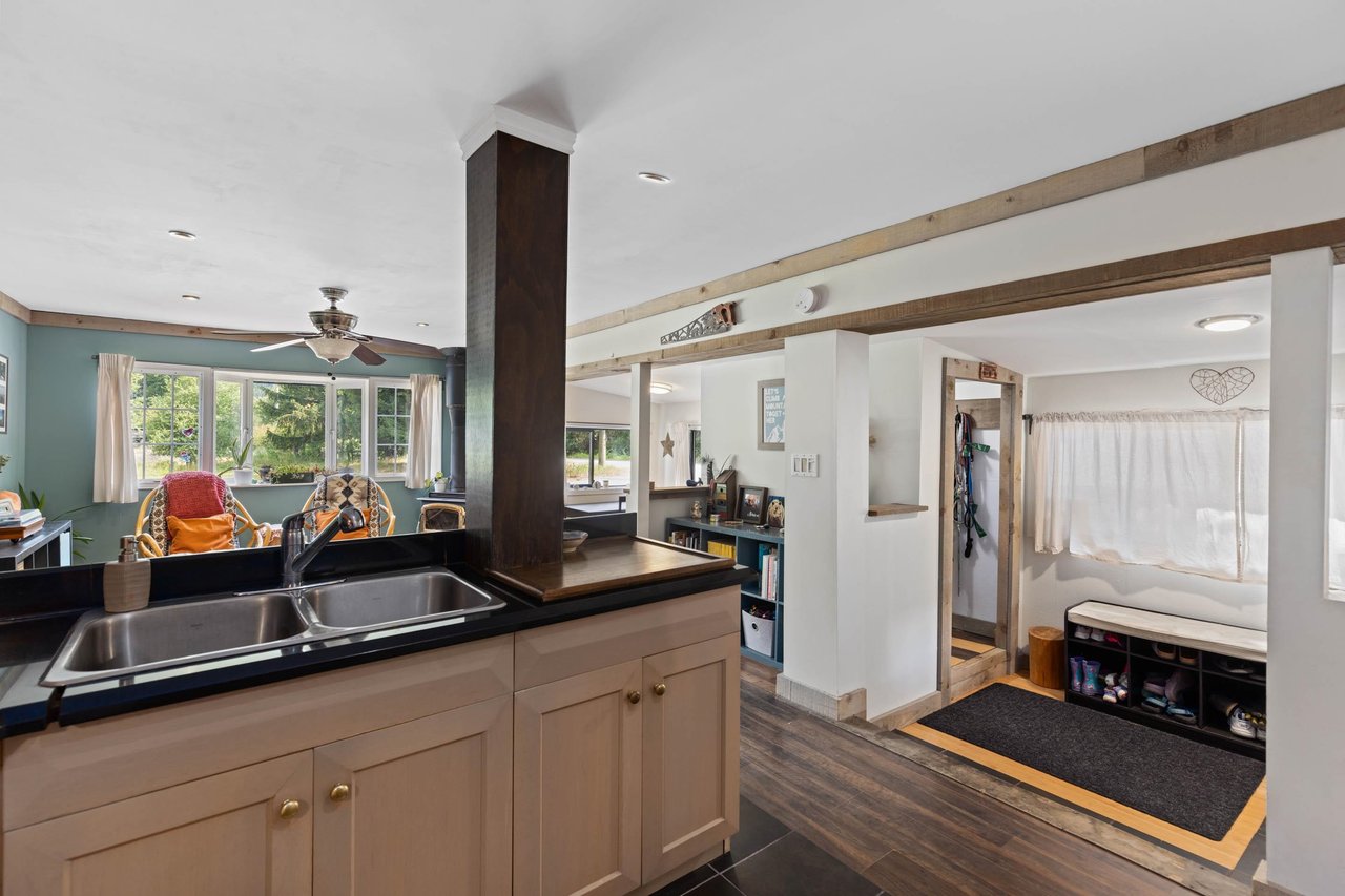 1-7617 Pemberton Meadows Rd