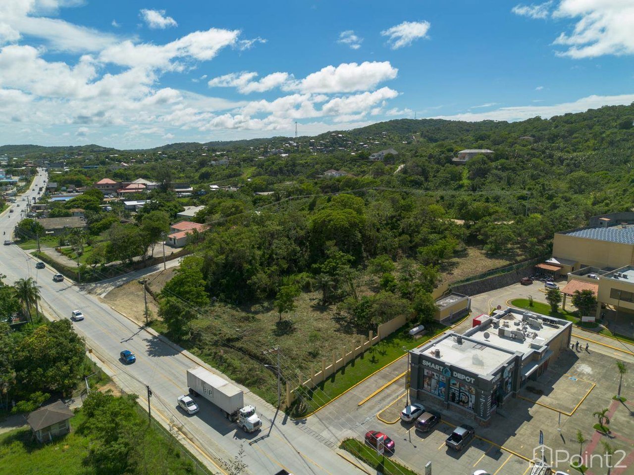 1.9 Acres Roadfront French Harbour, Roatán