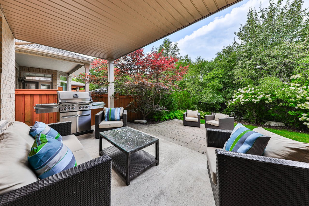 526 Hidden Trail, Oakville