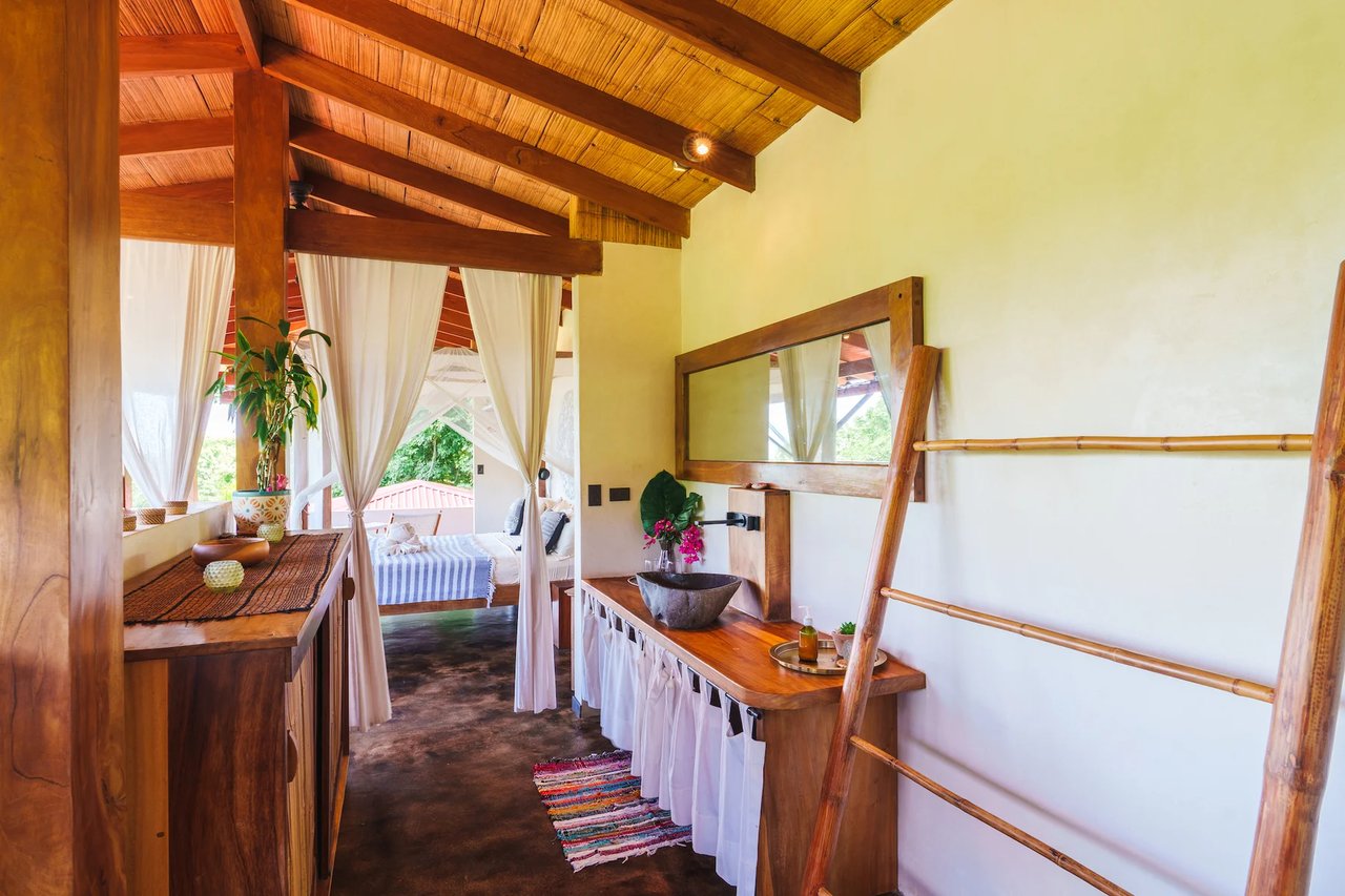 Balinese Vacation Rental Estate, Santa Teresa, Puntarenas