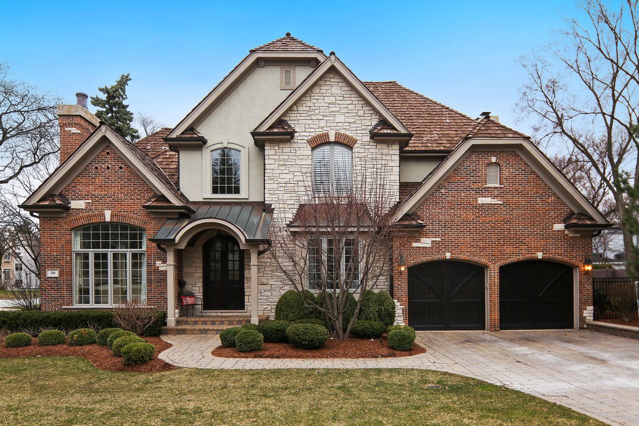 Appointed With Timeless Architecture & Unsurpassed Elegance