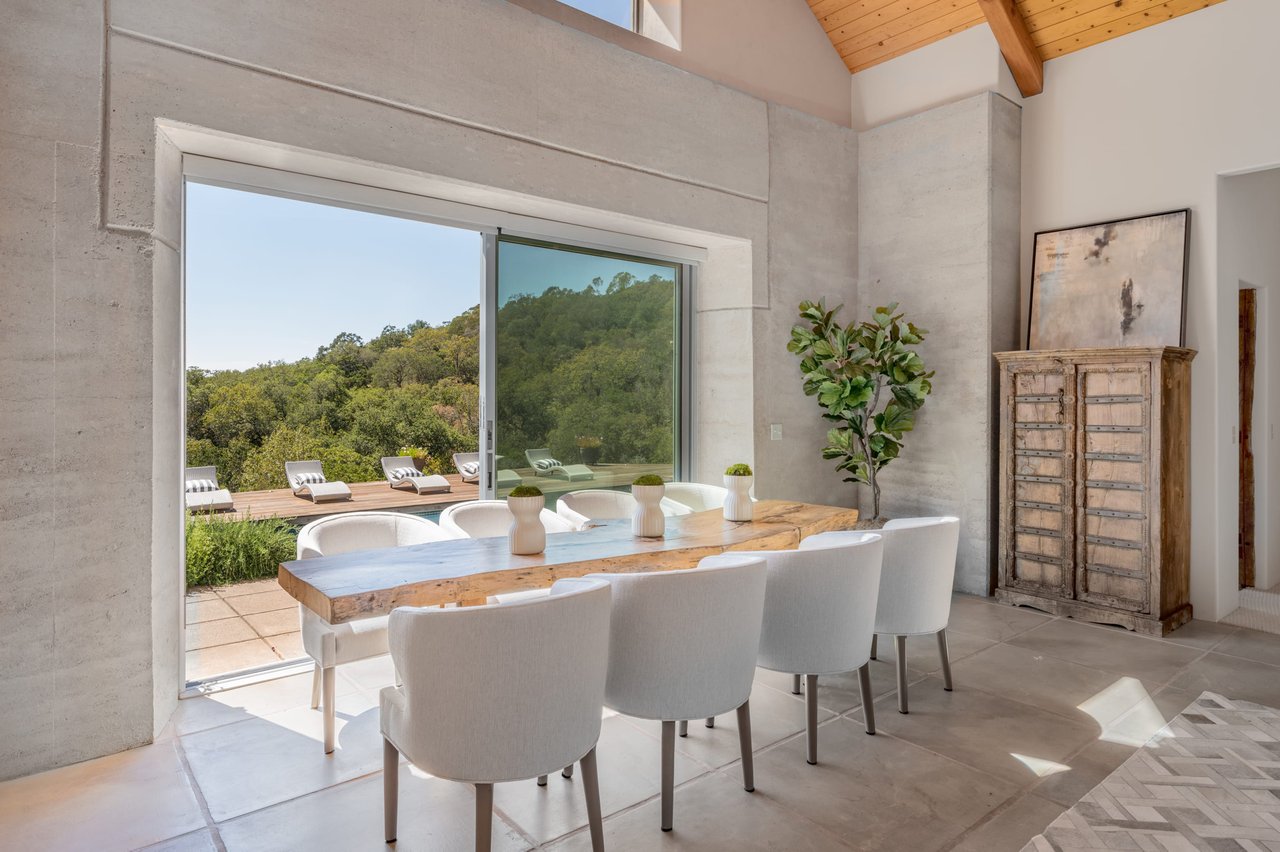 Quarry Hill Road, Sonoma