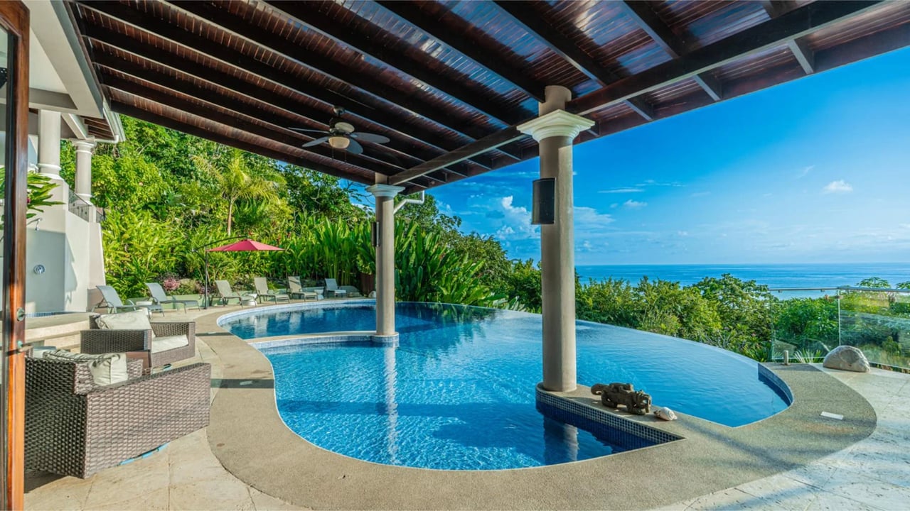 Solar Powered Coastal Luxury Estate, Dominical, Puntarenas
