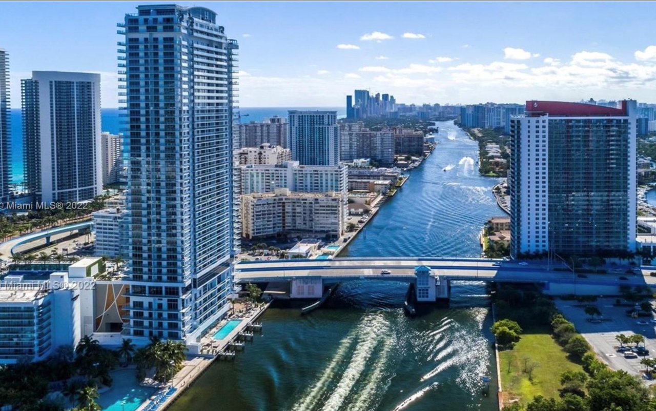4010 S Ocean Drive 1006