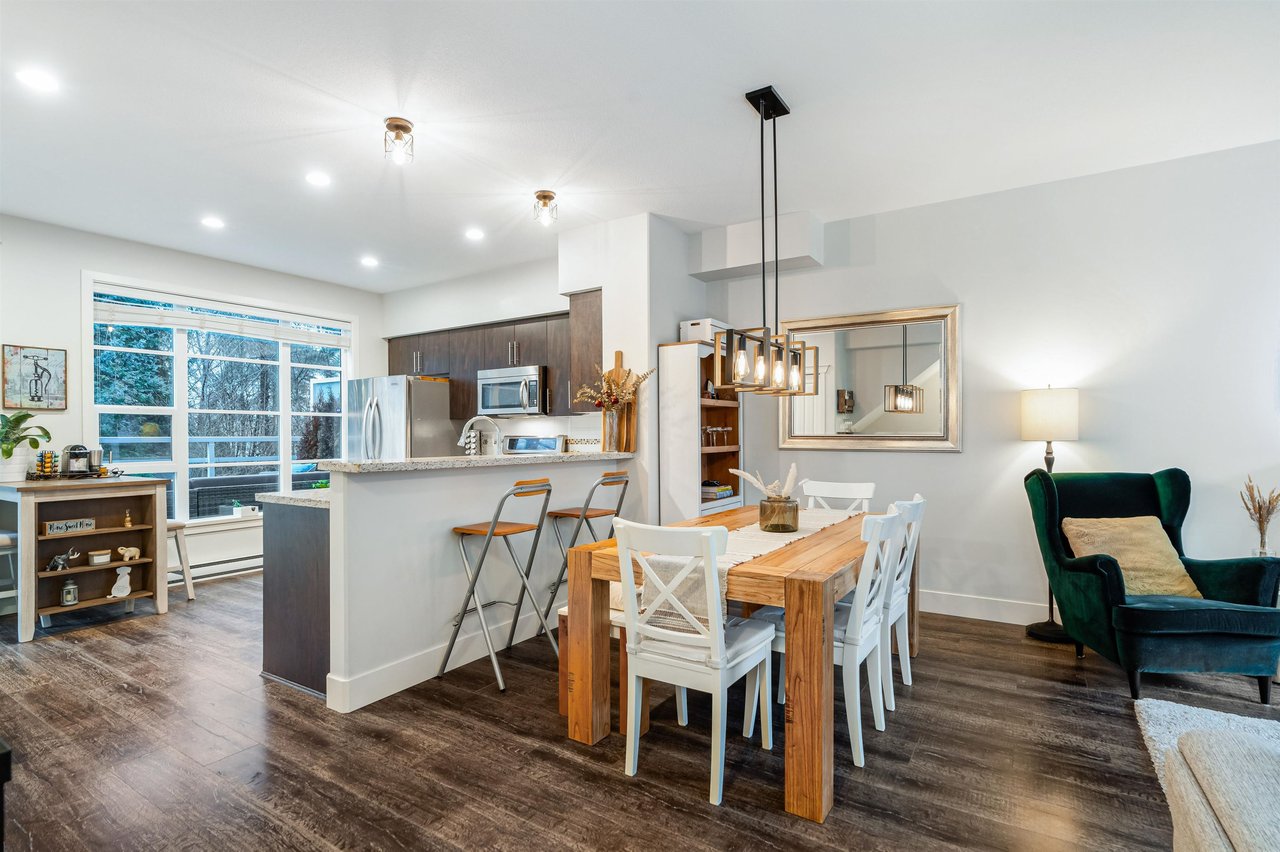46-15405 31 Ave