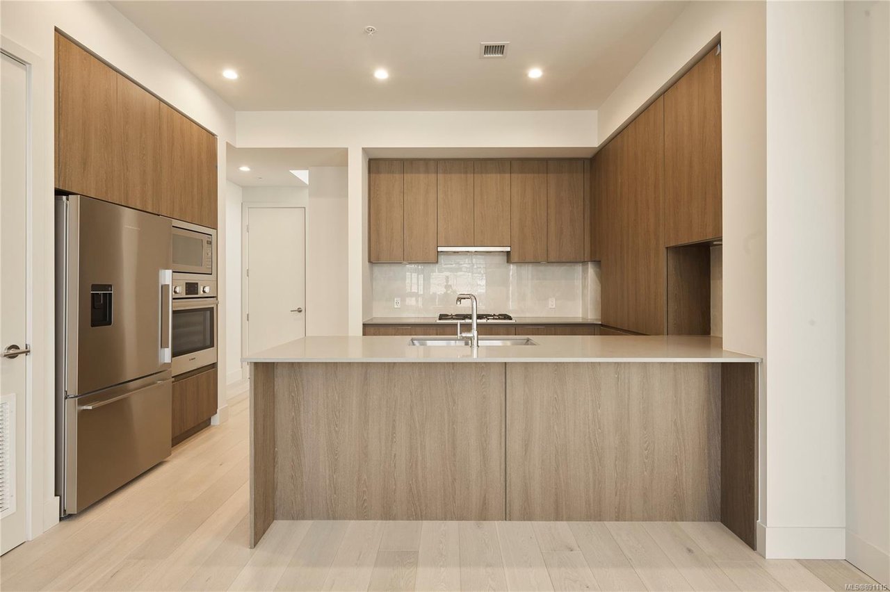 604-501 Park Pl