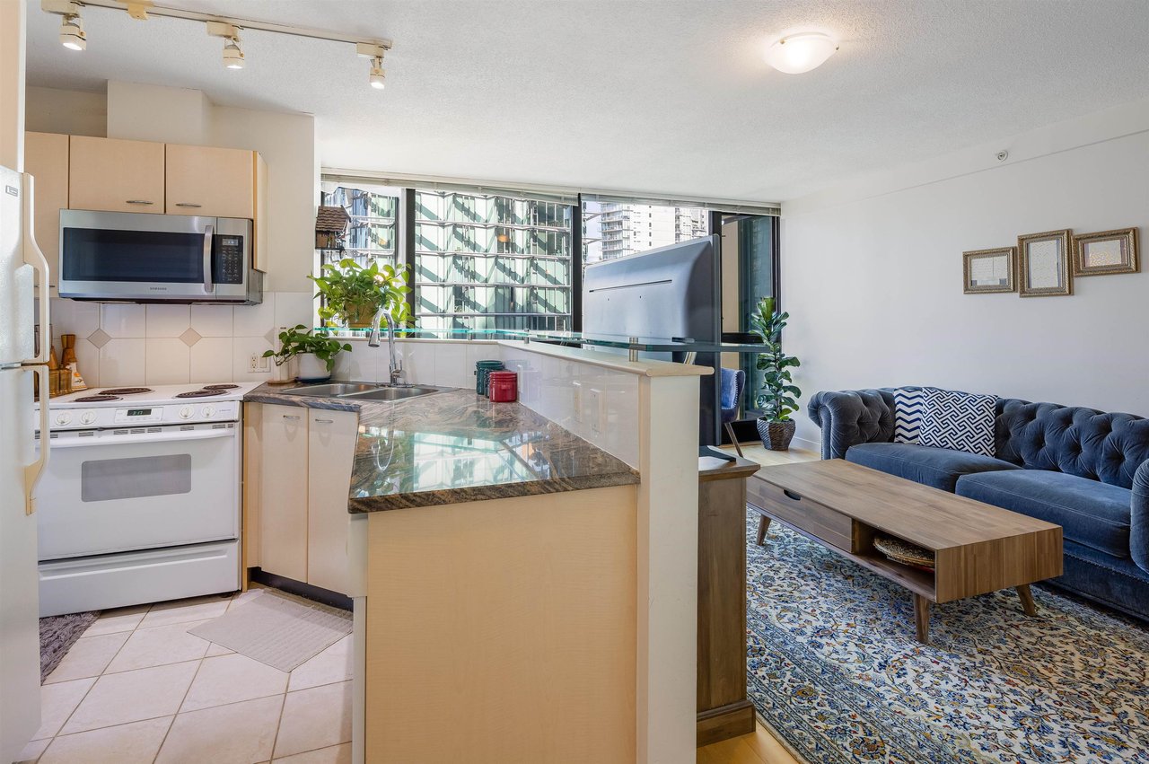 705-1331 Alberni St