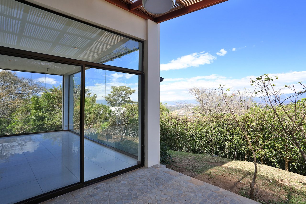 Panoramic View Terrace Residence, Ciudad Colon, San Jose