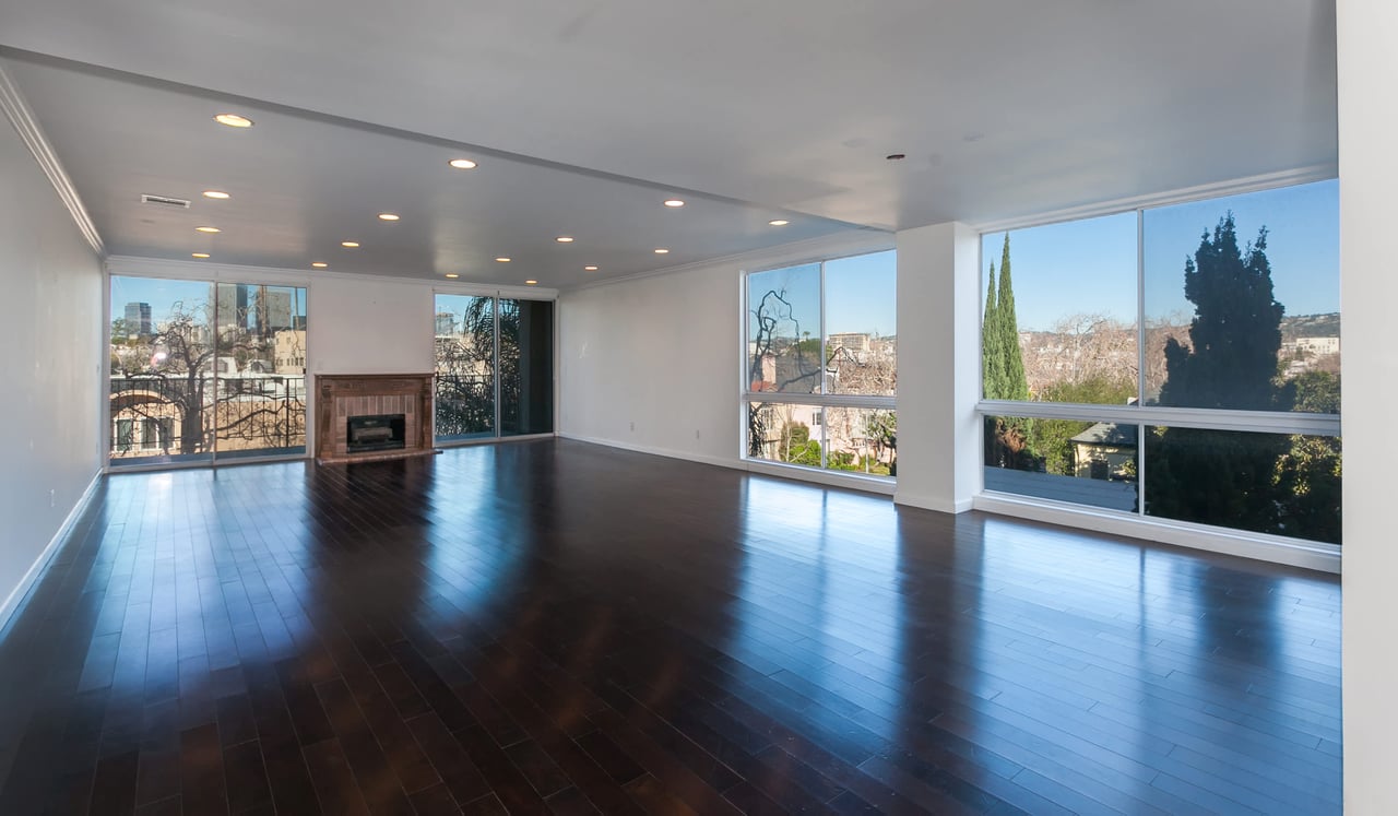 450 S Maple Drive, #305 