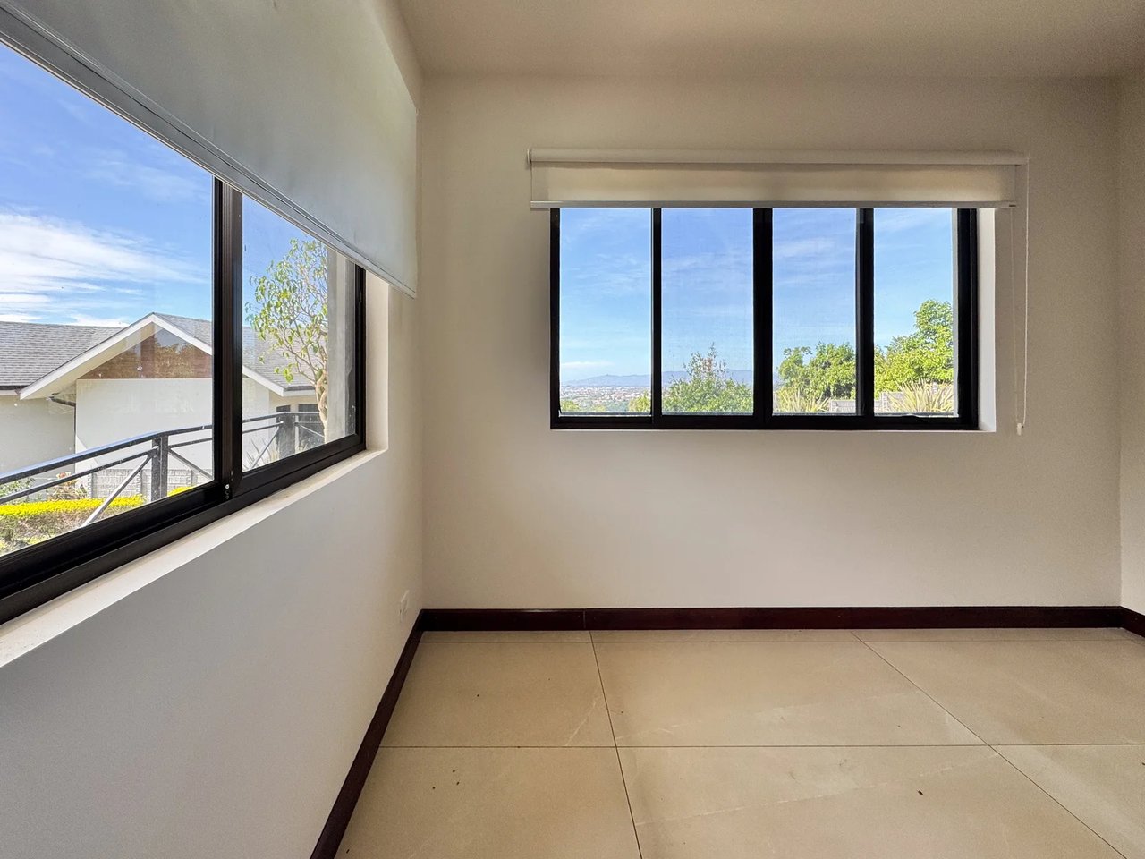 Dual Luxury Homes Estate, Heredia