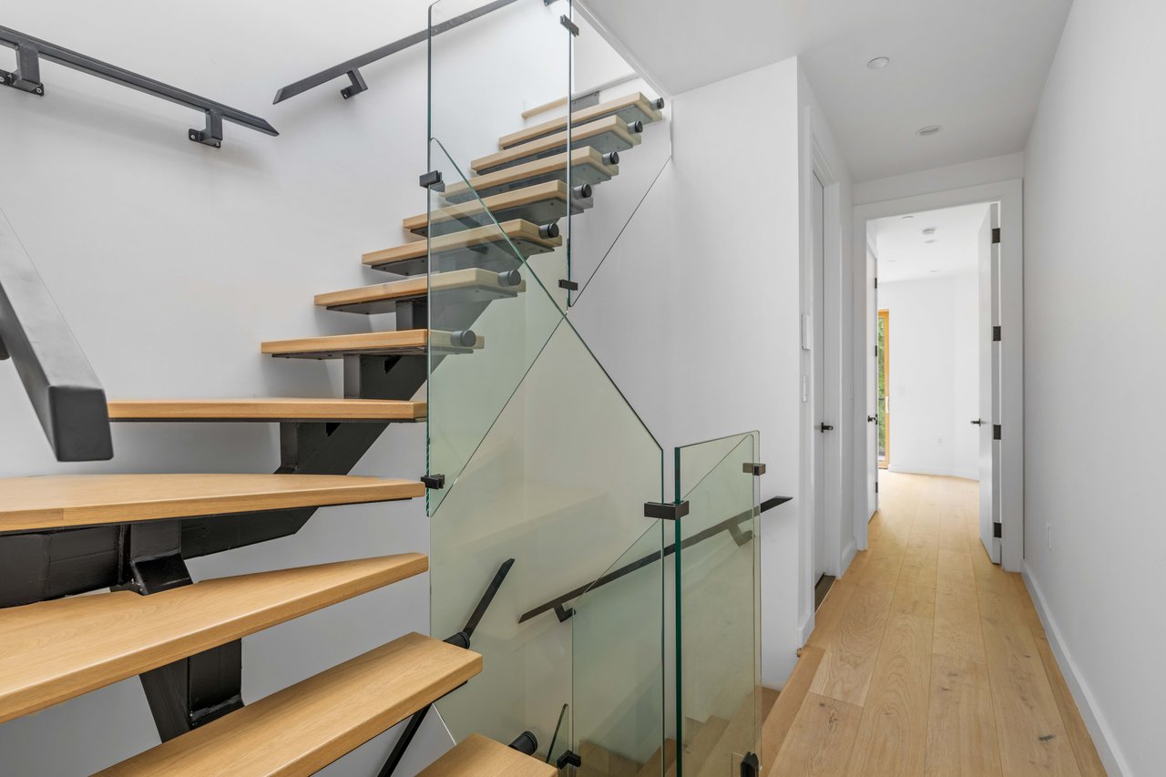 545 Lexington Ave, Unit 2