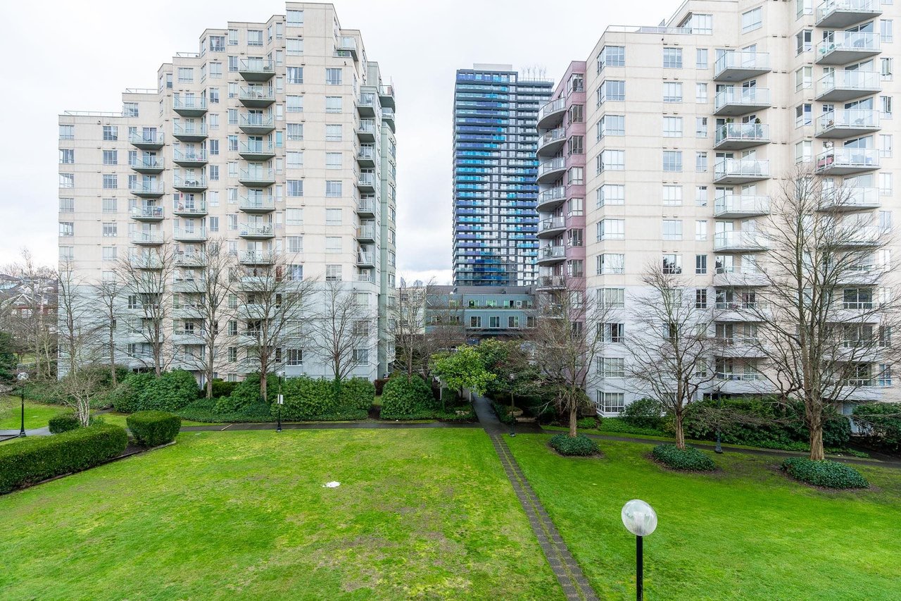 308-4990 Mcgeer Street, Vancouver