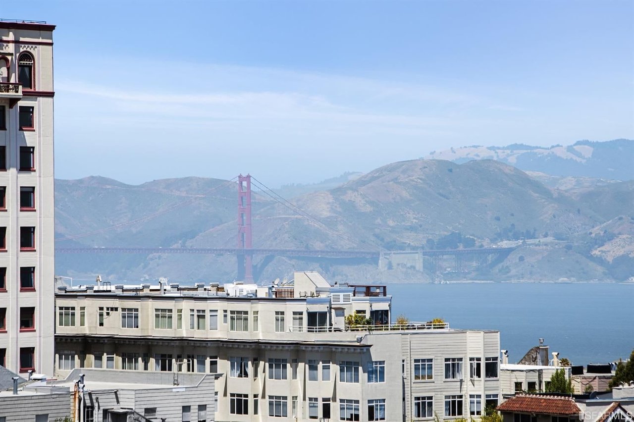 Iconic, Rarely Available Nob Hill Penthouse