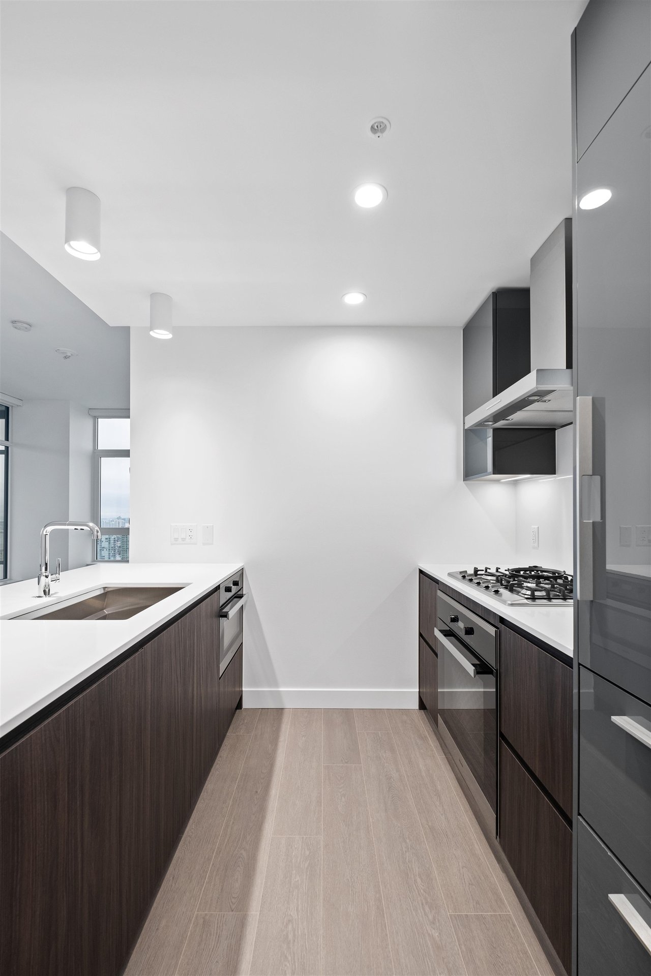 3302-6511 Sussex Ave