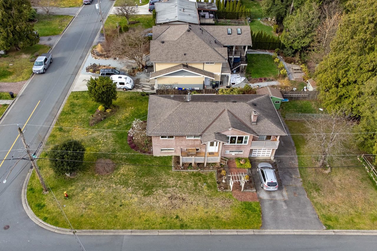 2231 King Albert Ave