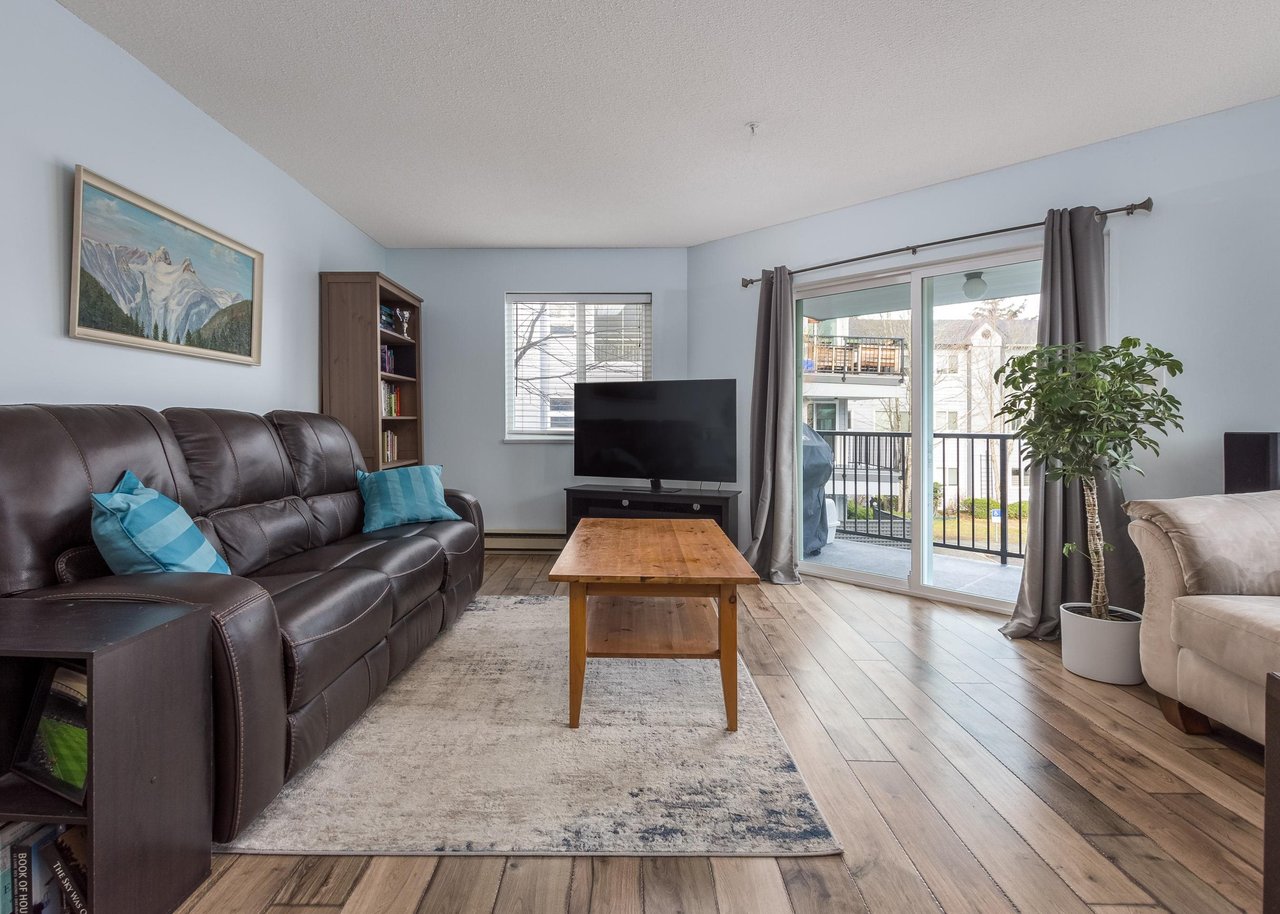 B203-40120 Willow Cres