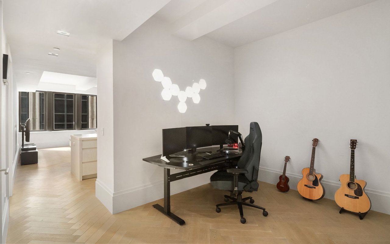 101 Wall Street #6C