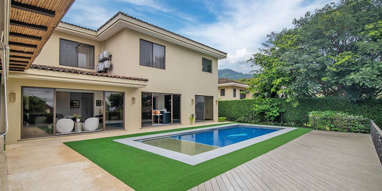 Renovated Pool Estate, Escazu, San Jose