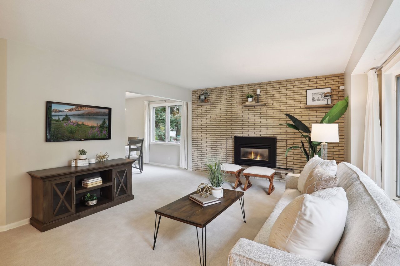 2460 Zealand Ave N, Golden Valley