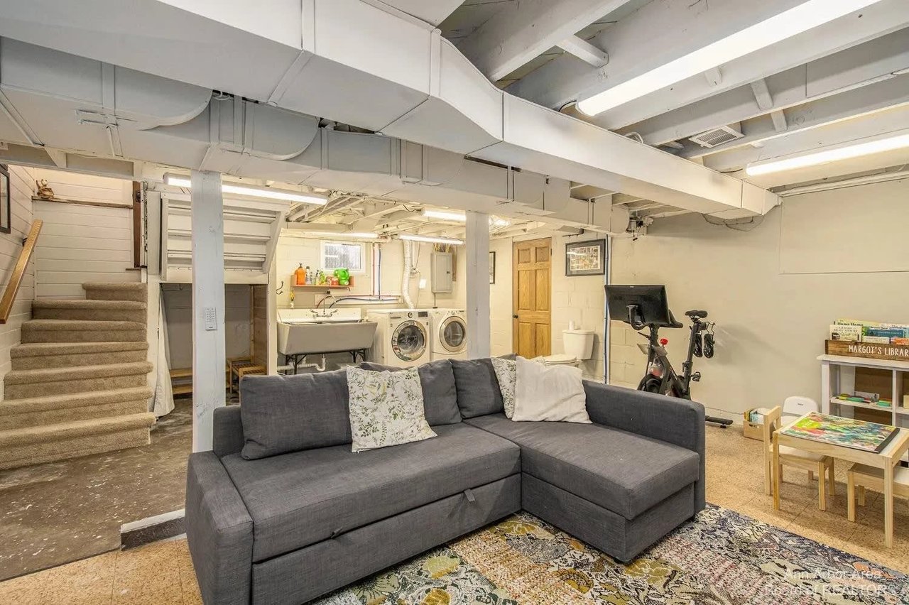 1309 Henry St, Ann Arbor, MI 48104