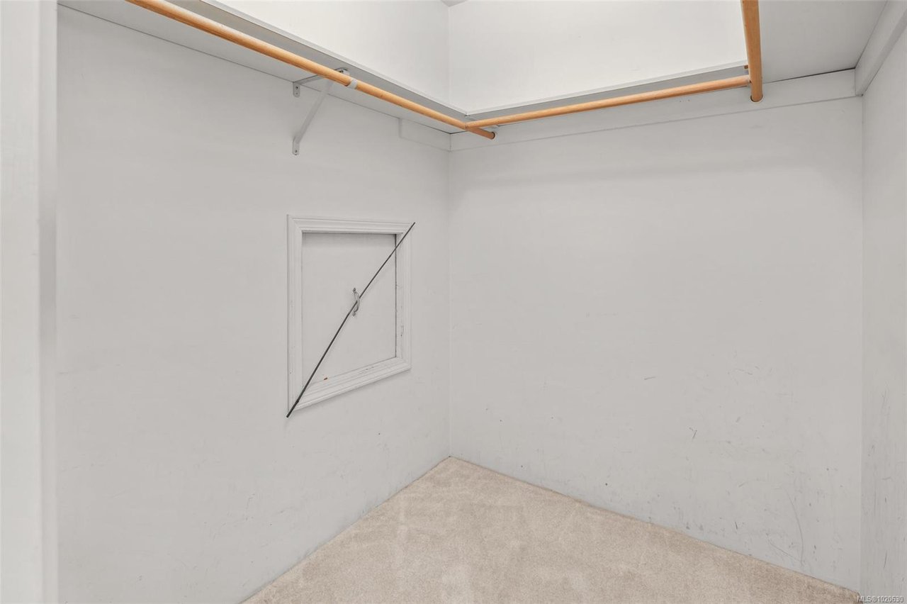 4243 Panorama Dr