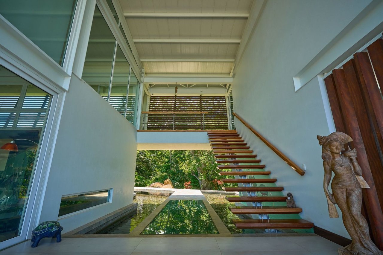 Hilltop Luxury Heliport Estate, Jaco, Puntarenas