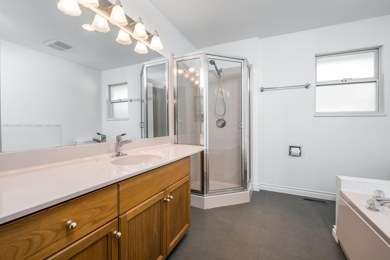 12579 18 Avenue, Surrey