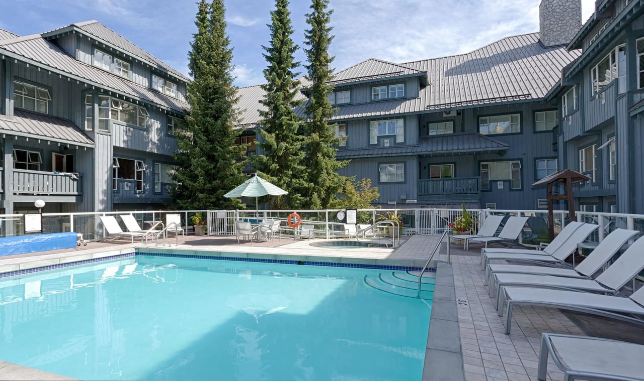 332-4573 Chateau Blvd