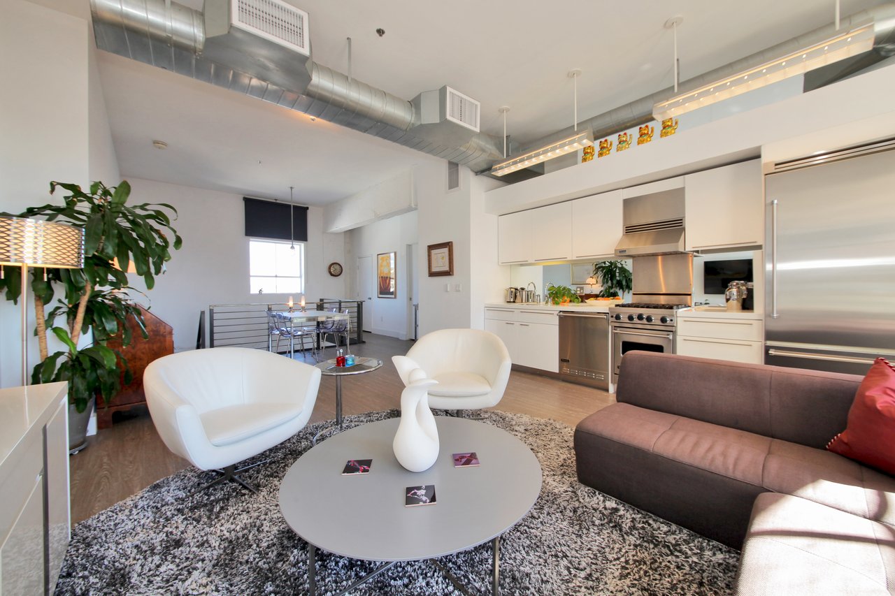 6253 Hollywood Boulevard, Unit 1105