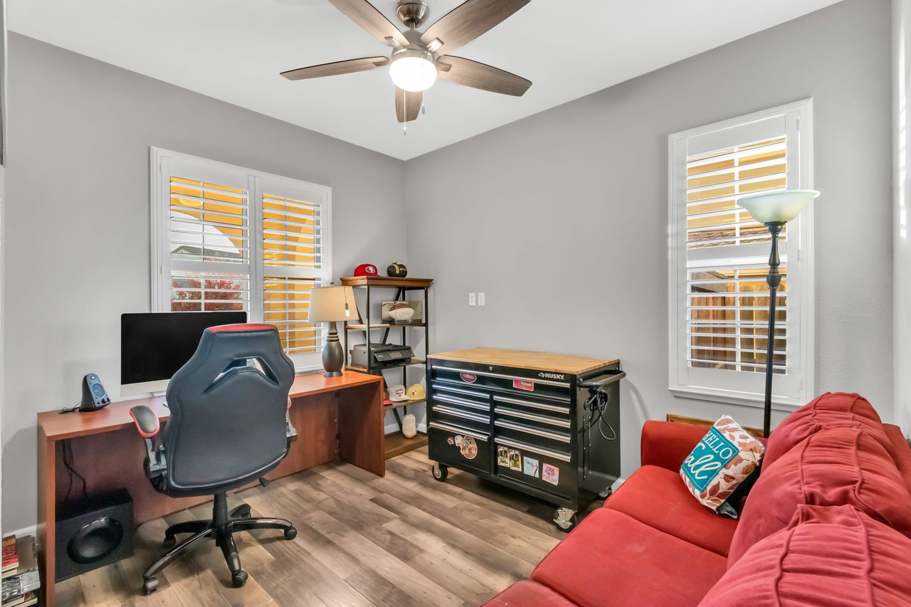 3123 Acorn Glen Way