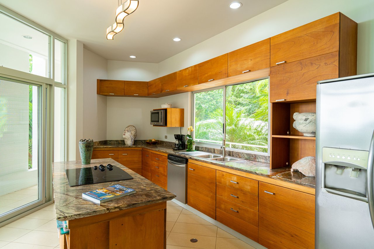 Modern Rainforest Estate, Manuel Antonio, Puntarenas
