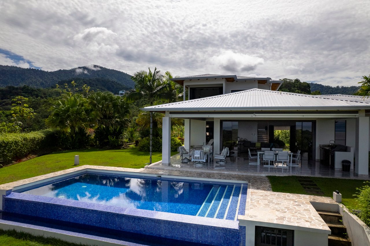 ELEGANT OJOCHAL LUXURY HOME IN PHASE 11 WITH OCEAN AND MOUNTAIN VIEWS
