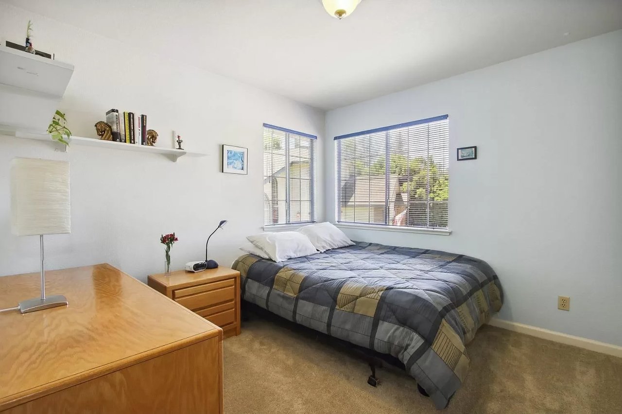 3861 Robie Lee Way